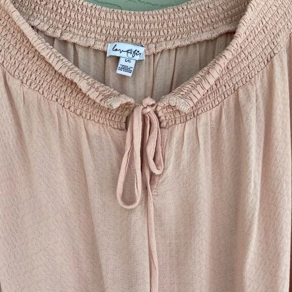 Love, Fire Size L Off Shoulder Bell Sleeve Floral Blush Top - Picture 4 of 8